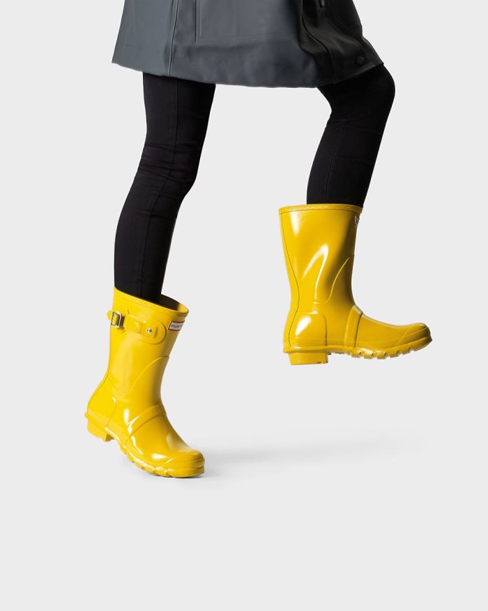 Yellow Women's Hunter Original Short Gloss Rain Boots | 6inytQ1T